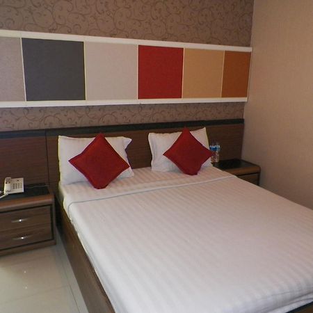 Ariandri Boutique Guesthouse Bandung Habitación foto